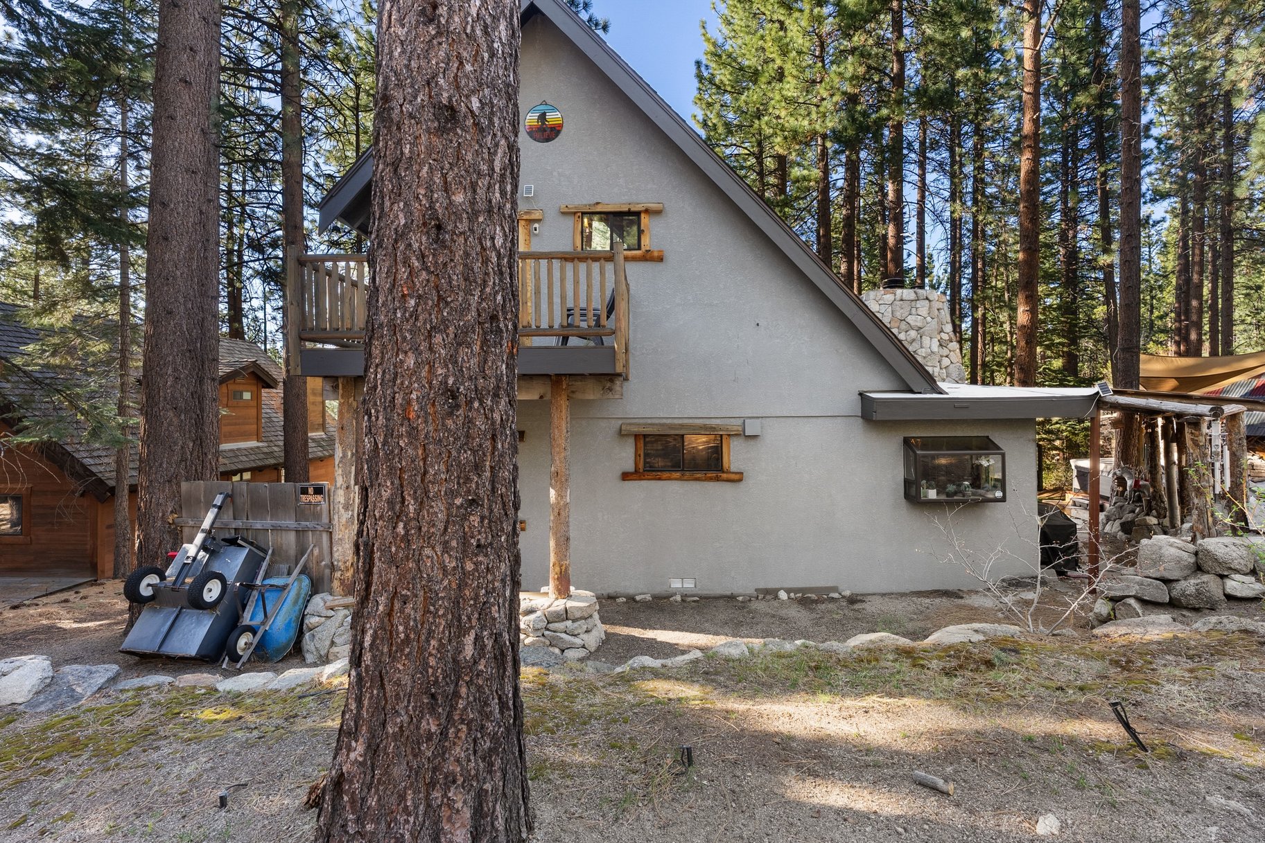  Turnkey Tahoe Retreat Backing to National Forest  Fully Remodeled & Furnish - 物件實景