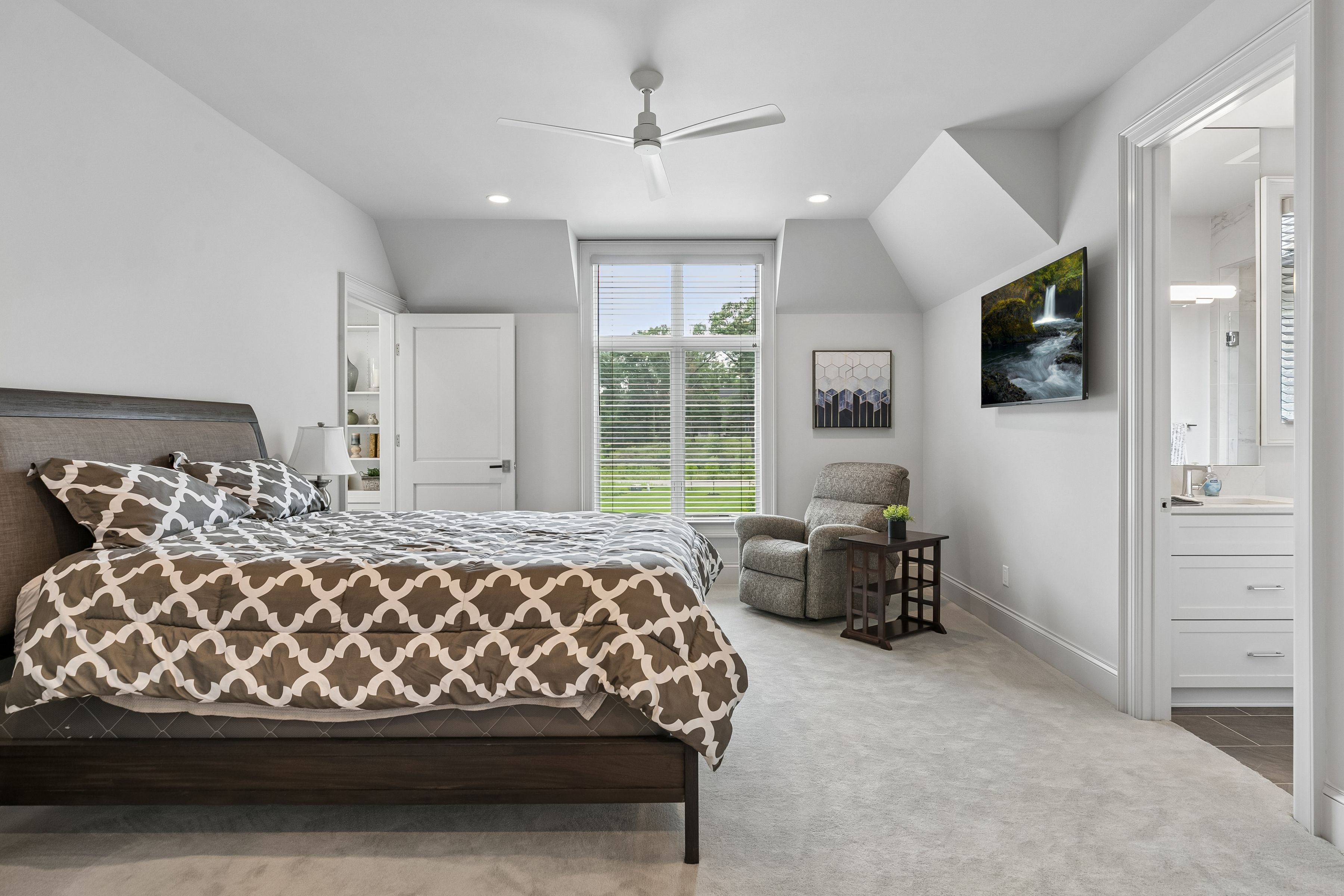  Timeless Elegance on a Private North Oaks Setting - 物件實景