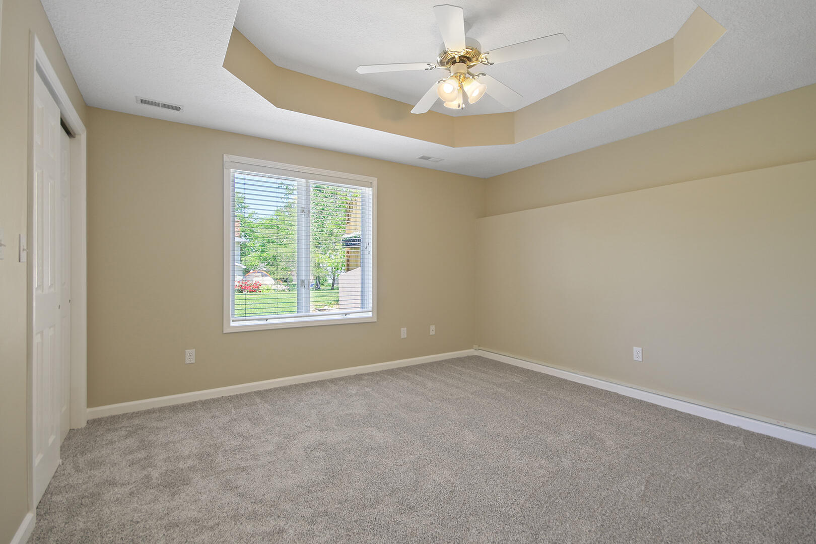 COLUMBIA, Missouri, 65203, United States, 5 Bedrooms Bedrooms, ,4 BathroomsBathrooms,Residential,For Sale,1934961