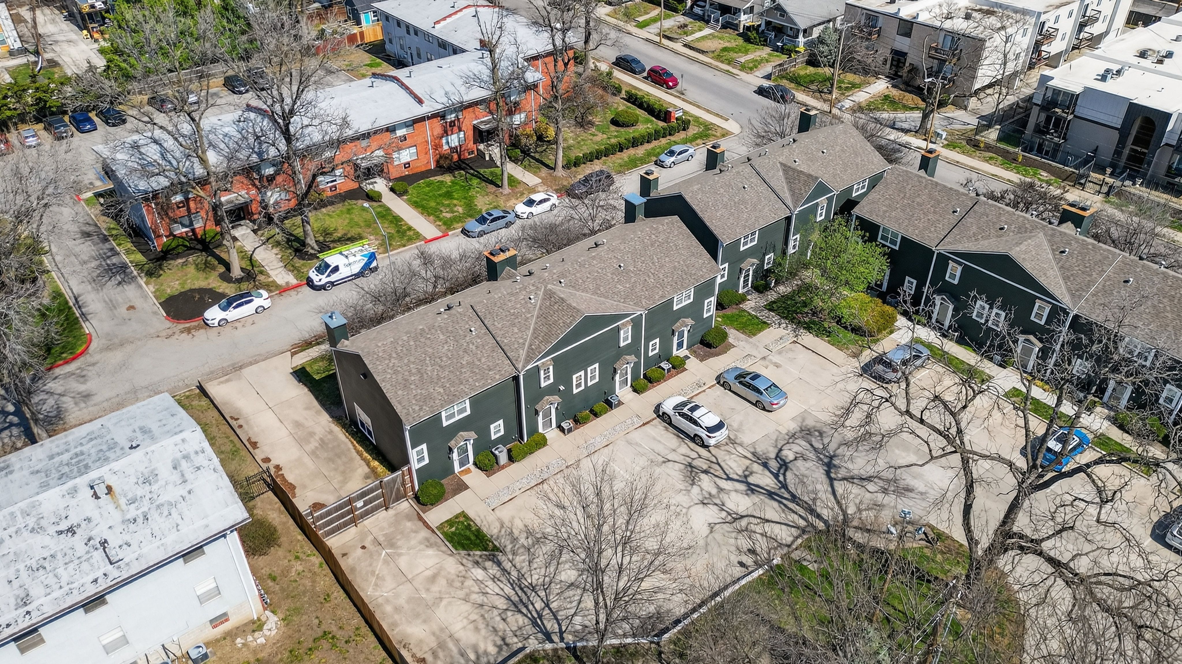  911 West 41st Place, Kansas City, MO 64111 - 物件實景