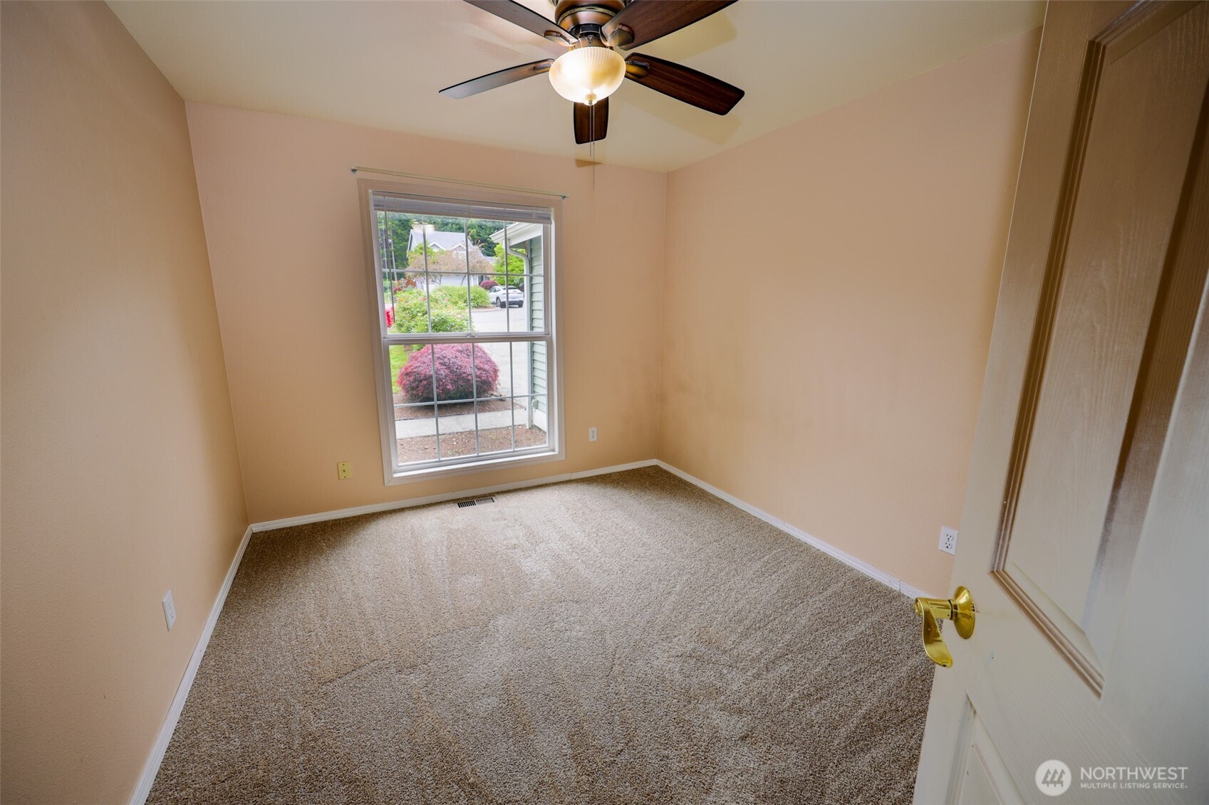Auburn, Washington, 98092, United States, 4 Bedrooms Bedrooms, ,2 BathroomsBathrooms,Residential,For Sale,1893613