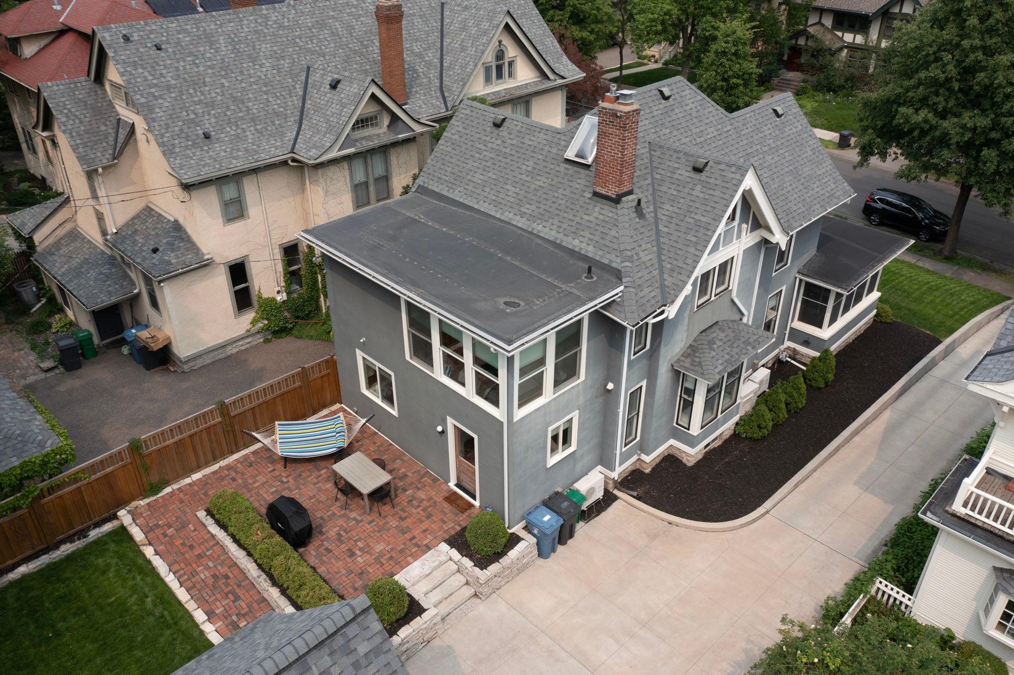 Minneapolis, Minnesota, 55403, United States, 3 Bedrooms Bedrooms, ,2 BathroomsBathrooms,Residential,For Sale,1901965