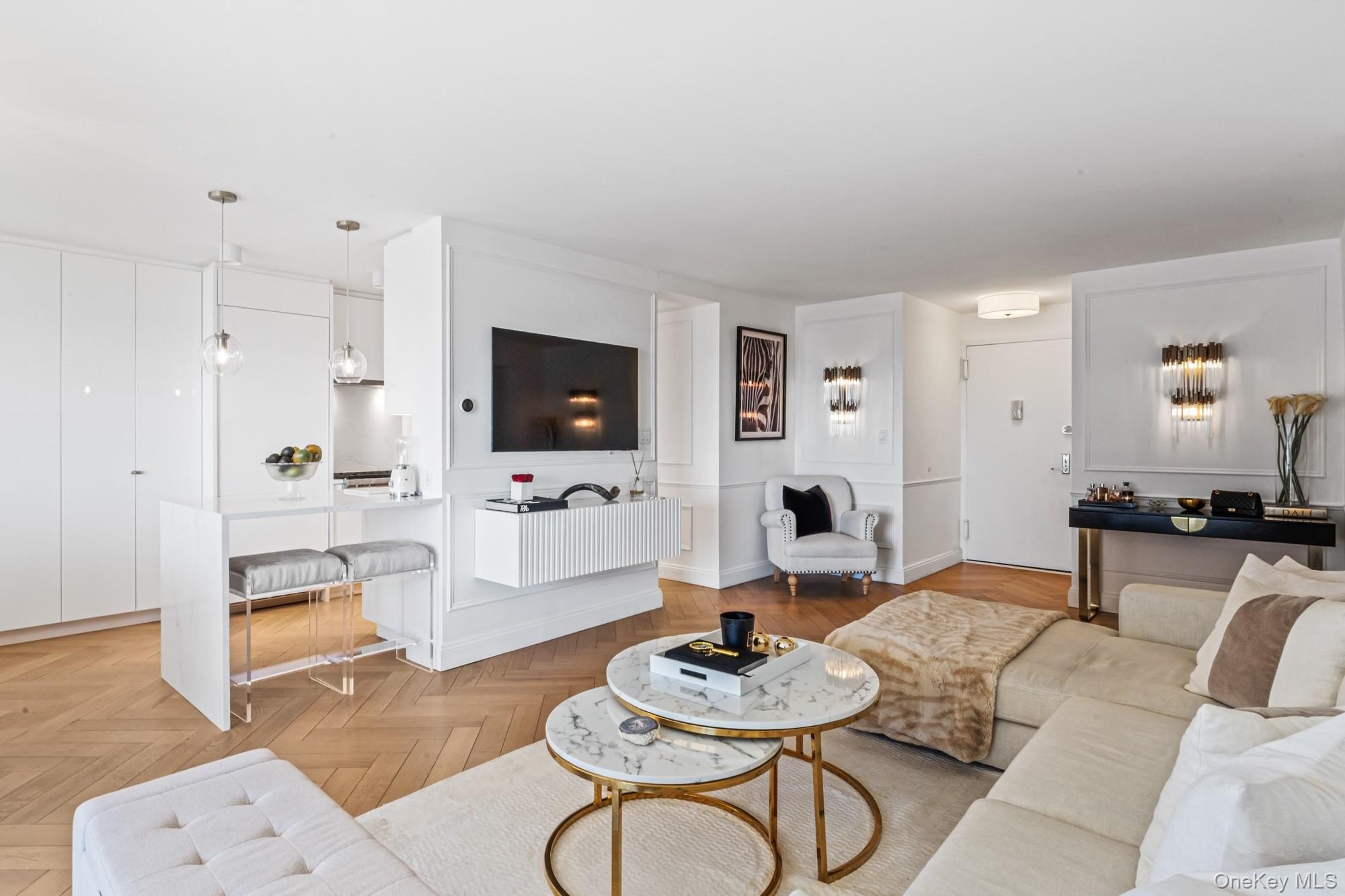 Bayside, New York, 11360, United States, 3 Bedrooms Bedrooms, ,2 BathroomsBathrooms,Residential,For Sale,2048394