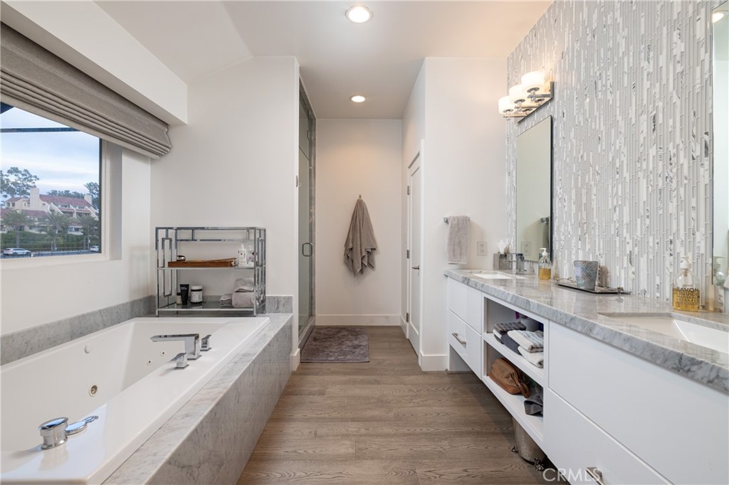 Newport Beach, California, 92660, United States, 4 Bedrooms Bedrooms, ,4 BathroomsBathrooms,Residential,For Sale,1751801
