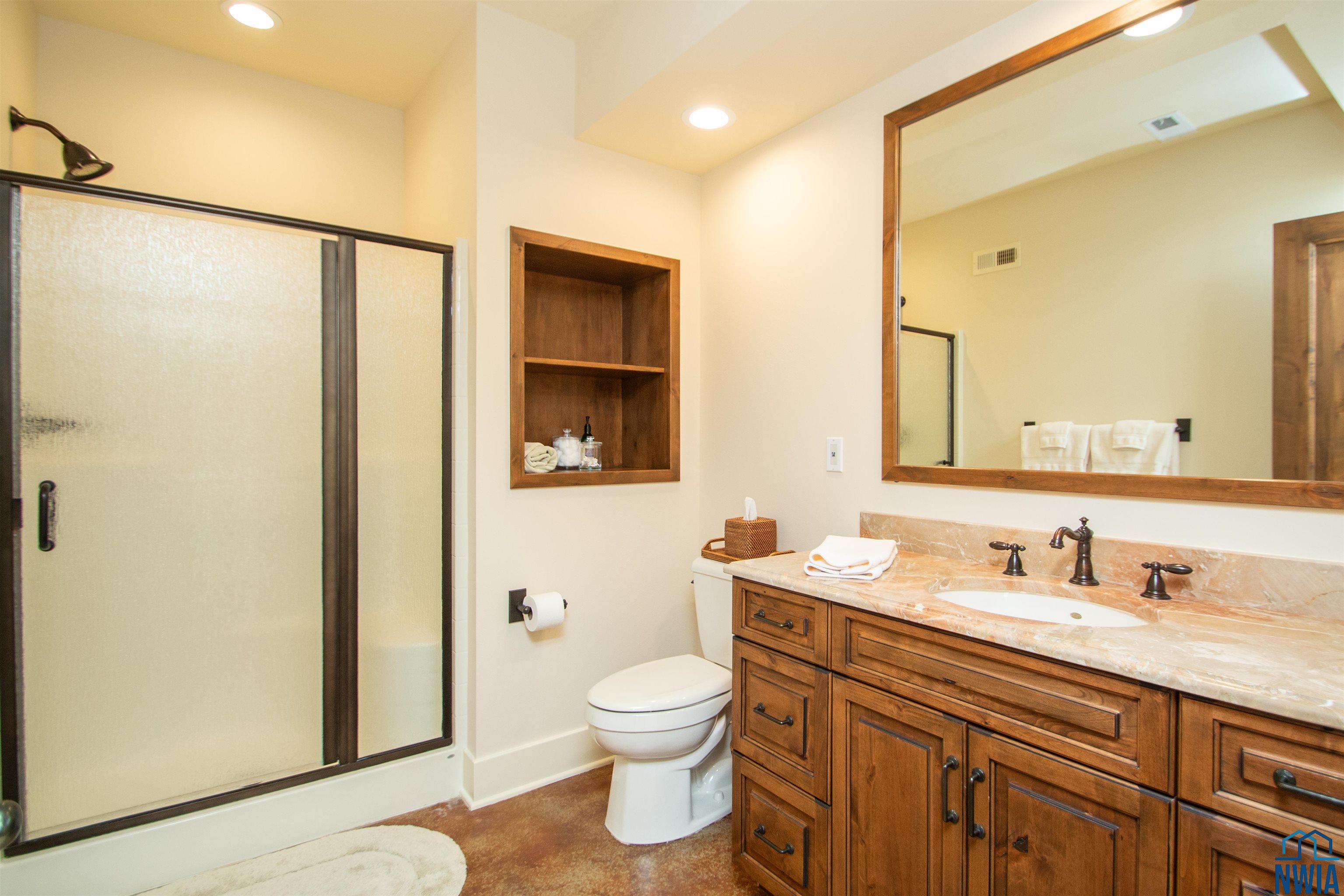 Jefferson, South Dakota, 57038, United States, 5 Bedrooms Bedrooms, ,3 BathroomsBathrooms,Residential,For Sale,1977840