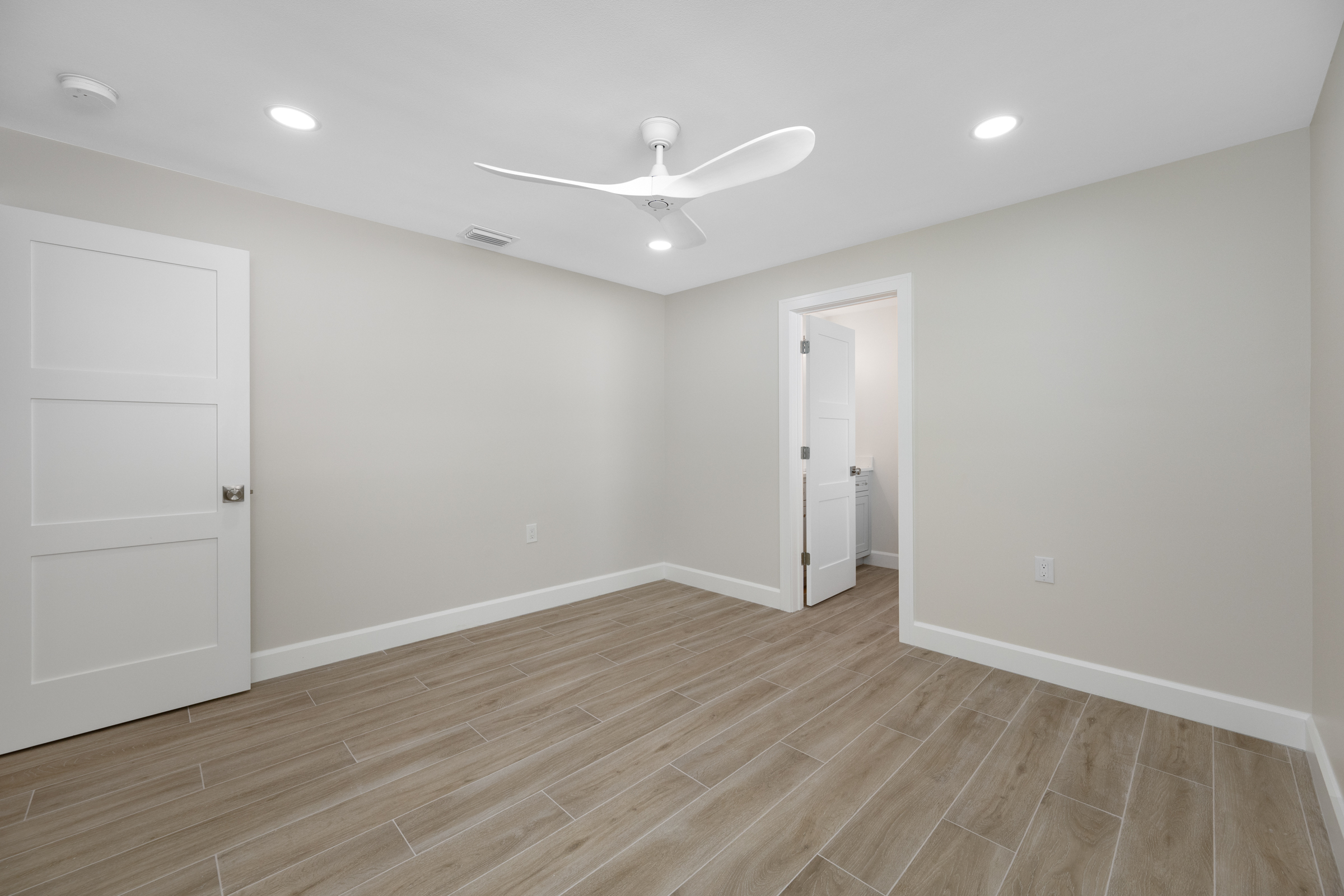 St Pete Beach, Florida, 33706, United States, 4 Bedrooms Bedrooms, ,3 BathroomsBathrooms,Residential,For Sale,2009657