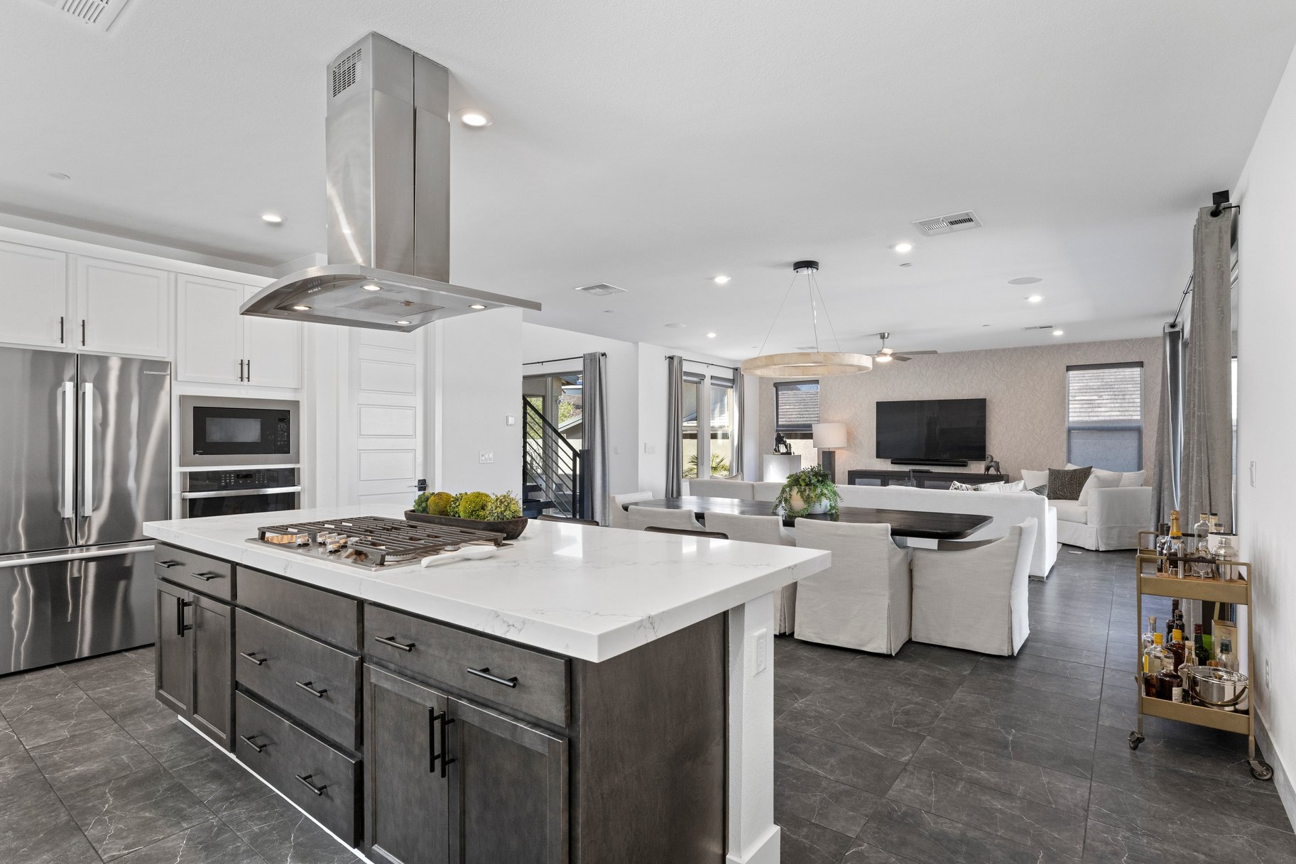  Mountainside Henderson Retreat with Strip Views & Resort-Style Backyard - 物件實景