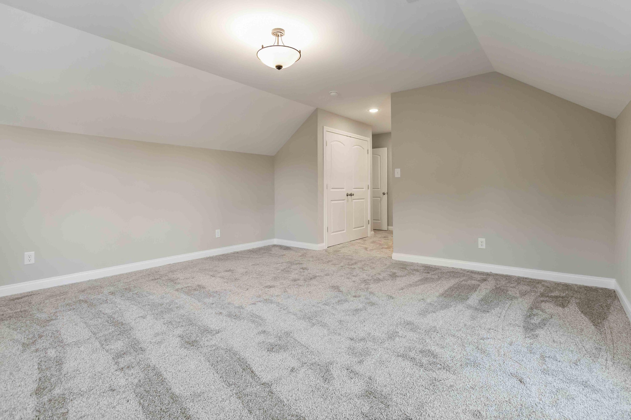 Richmond, Kentucky, 40475, United States, 4 Bedrooms Bedrooms, ,4 BathroomsBathrooms,Residential,For Sale,1943491