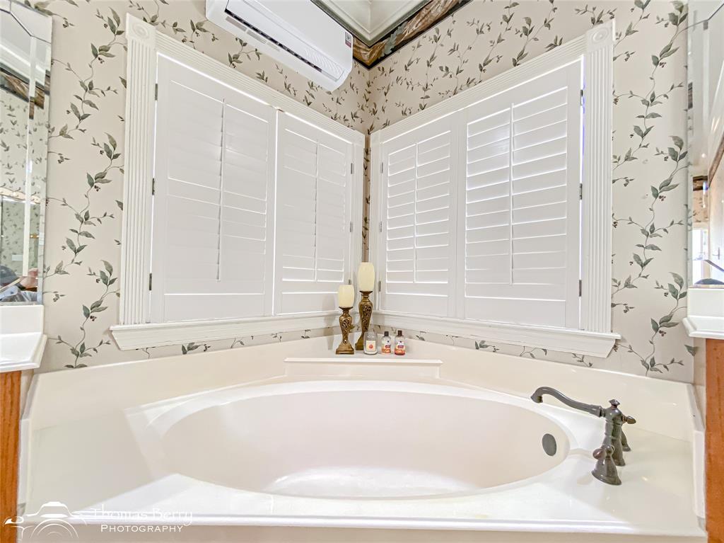 Merkel, Texas, 79536, United States, 5 Bedrooms Bedrooms, ,4 BathroomsBathrooms,Residential,For Sale,1829513