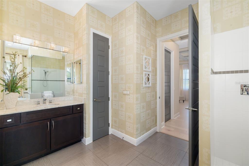 Bradenton, Florida, 34212, United States, 4 Bedrooms Bedrooms, ,5 BathroomsBathrooms,Residential,For Sale,1856587