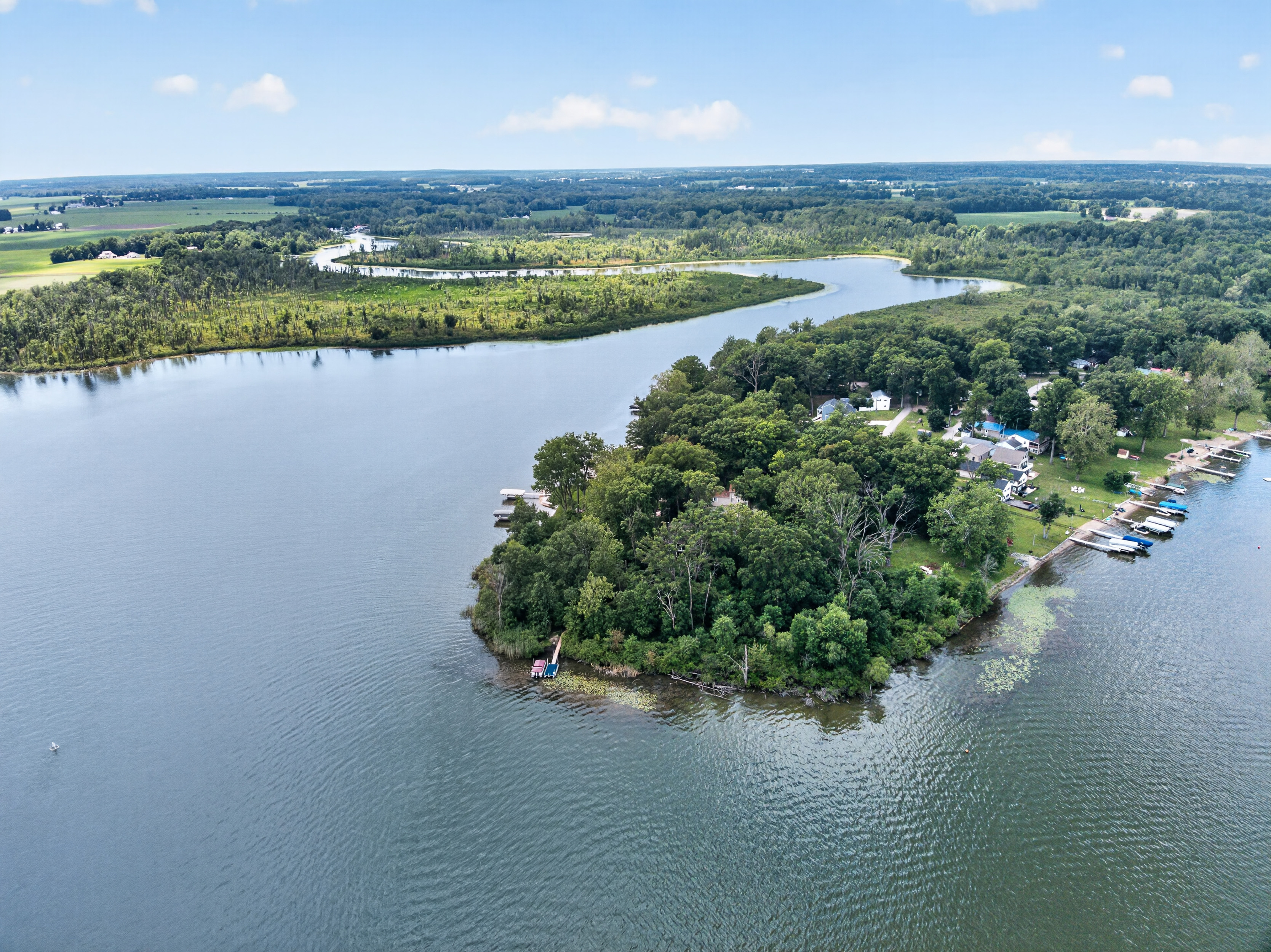  Beautifully Updated Waldron Lake Cottage - 物件實景