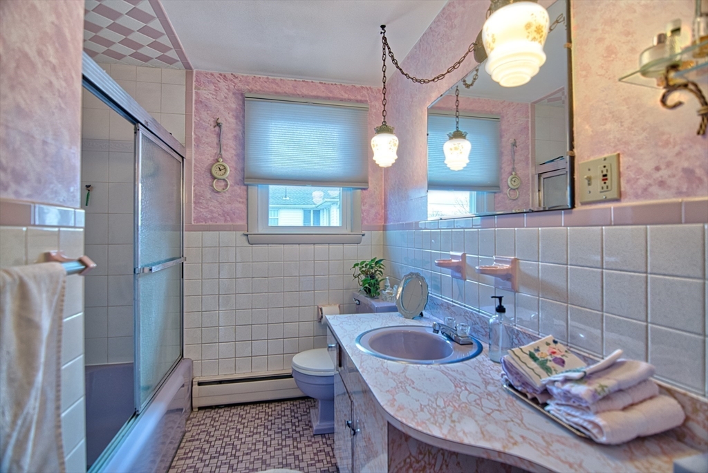 Revere, Massachusetts, 02151, United States, 4 Bedrooms Bedrooms, ,4 BathroomsBathrooms,Residential,For Sale,1935883
