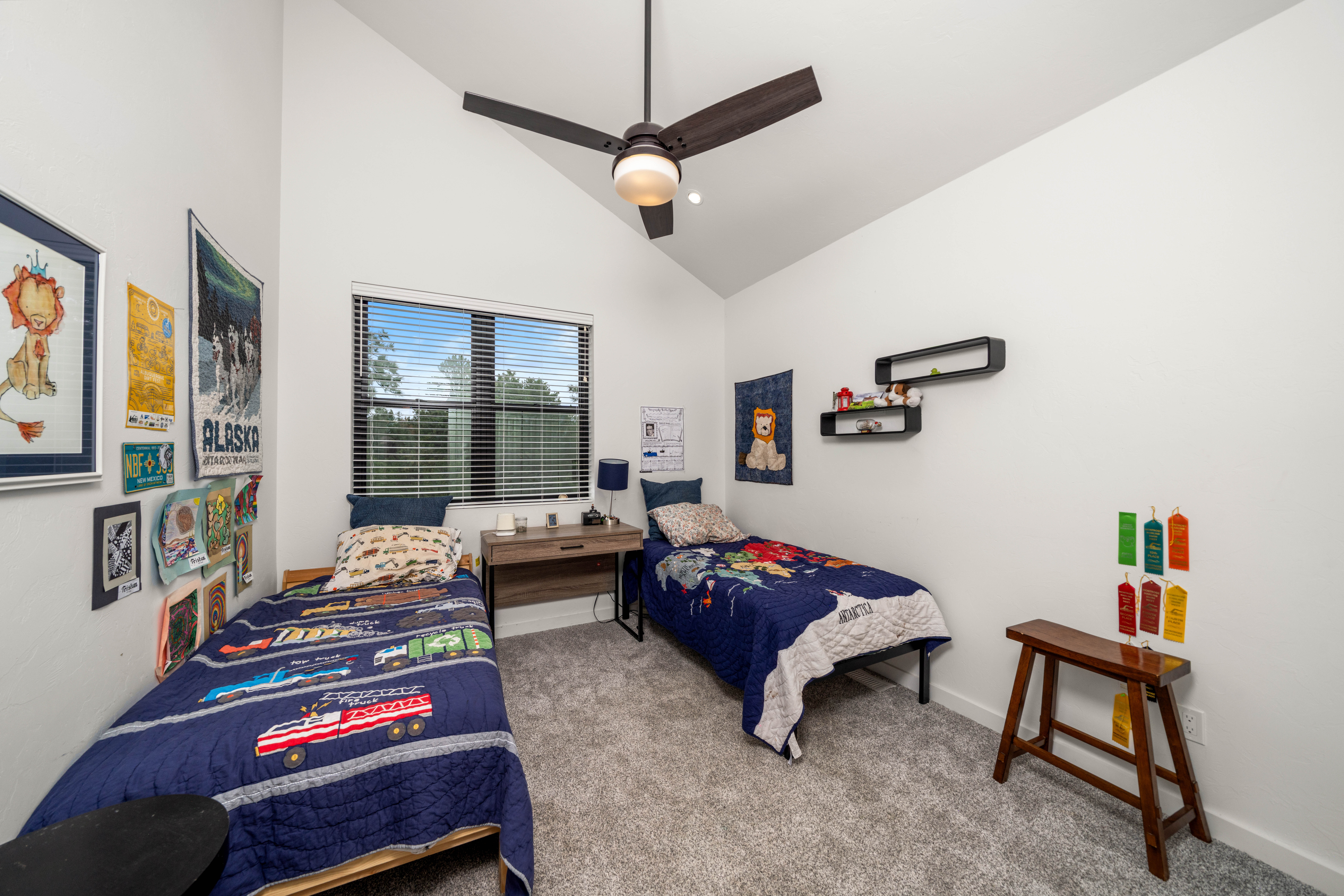 A Private Setting In The Desirable Log Hill Community - 物件實景