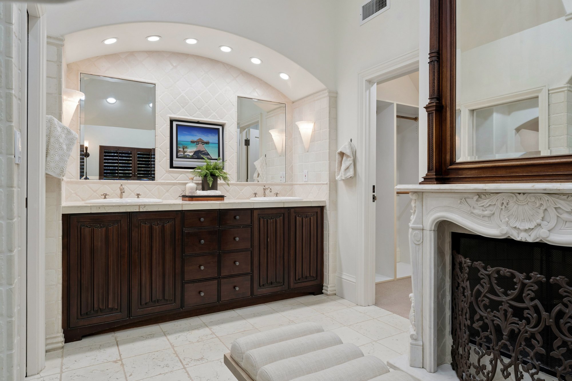  Timeless Elegance in Lower Hillsborough - 物件實景