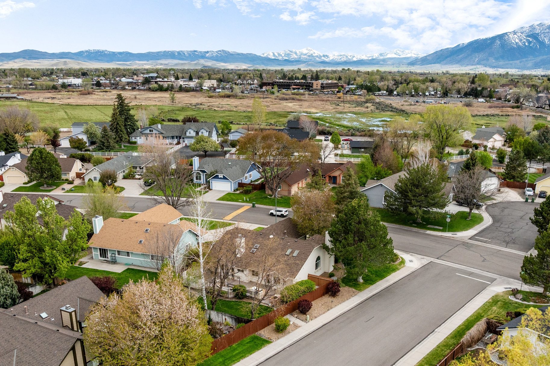  Windhaven Home with Designer Kitchen and Extensive Upgrades - 物件實景