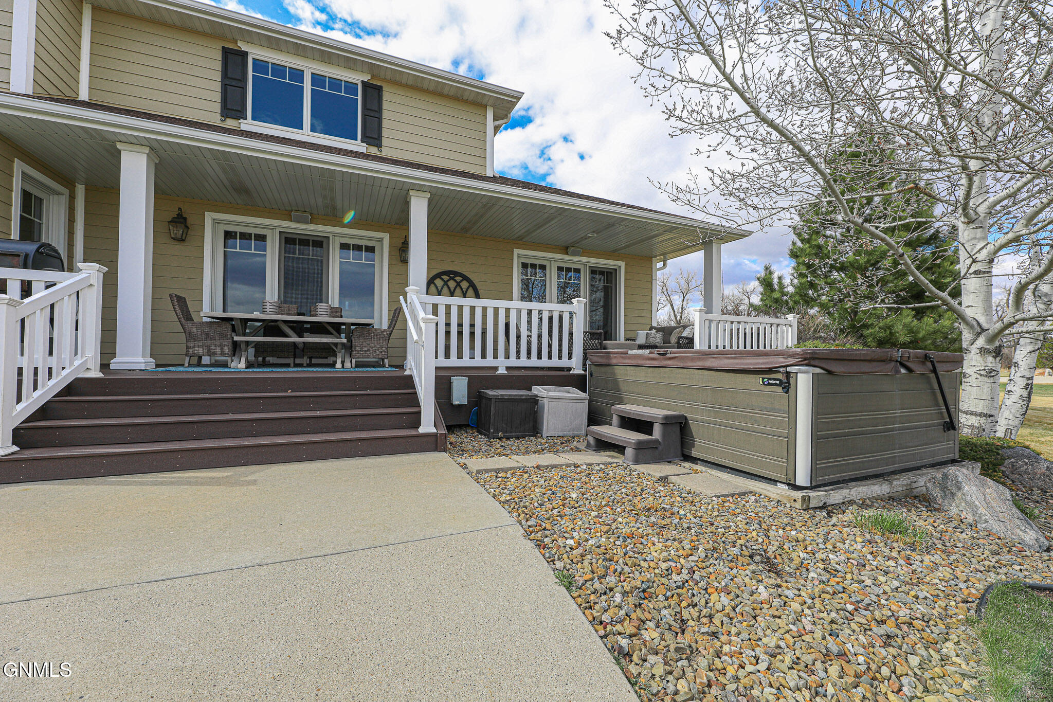 Bismarck, North Dakota, 58503, United States, 6 Bedrooms Bedrooms, ,5 BathroomsBathrooms,Residential,For Sale,1810584
