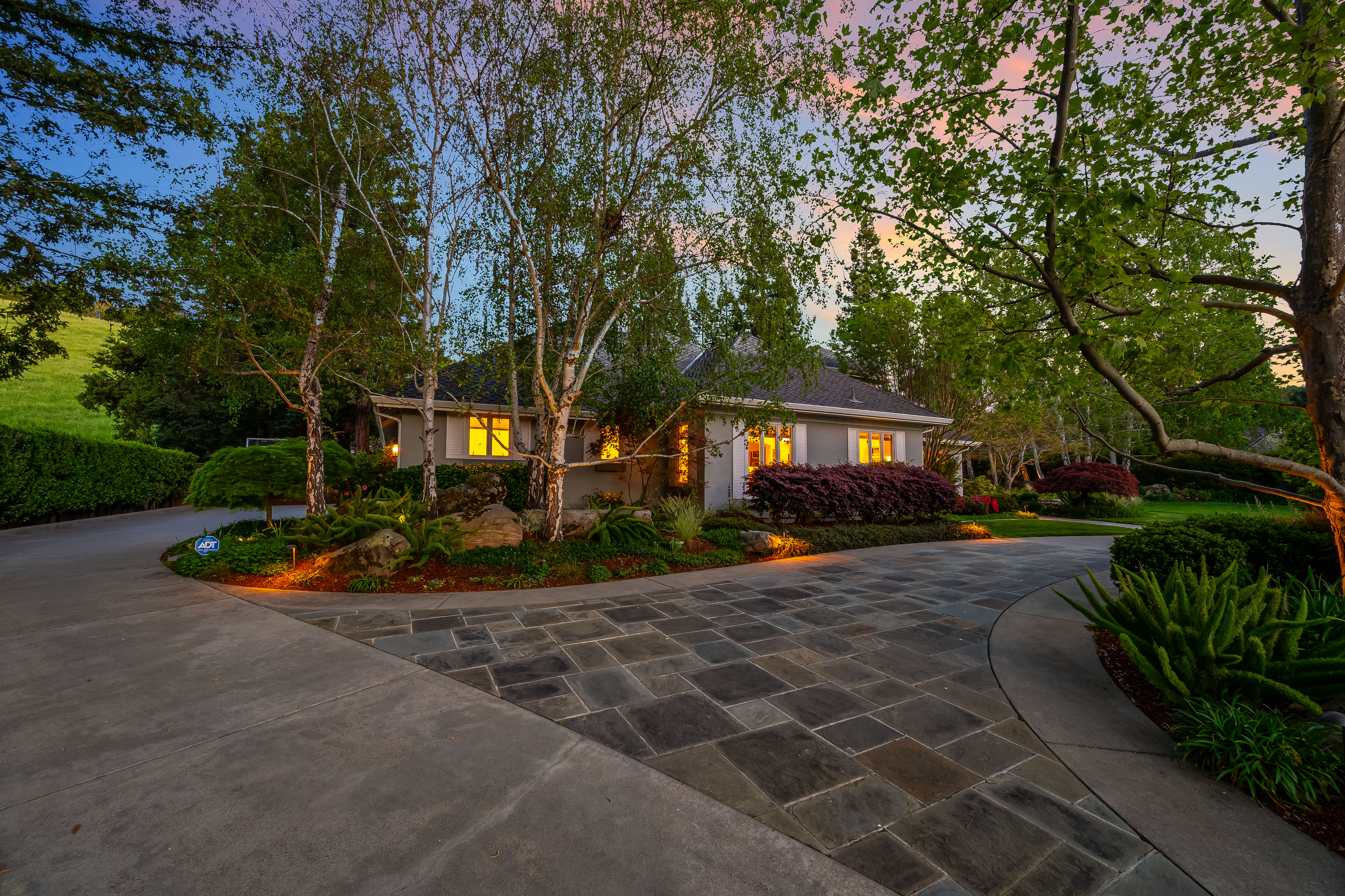  Elegant Vineyard Estate with Resort-Like Grounds - 物件實景