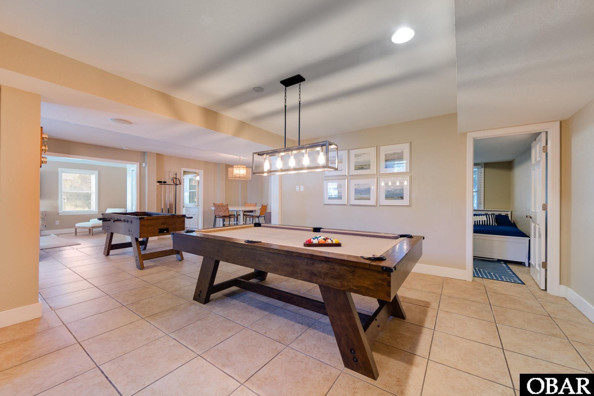 Duck, North Carolina, 27949, United States, 6 Bedrooms Bedrooms, ,7 BathroomsBathrooms,Residential,For Sale,1994366