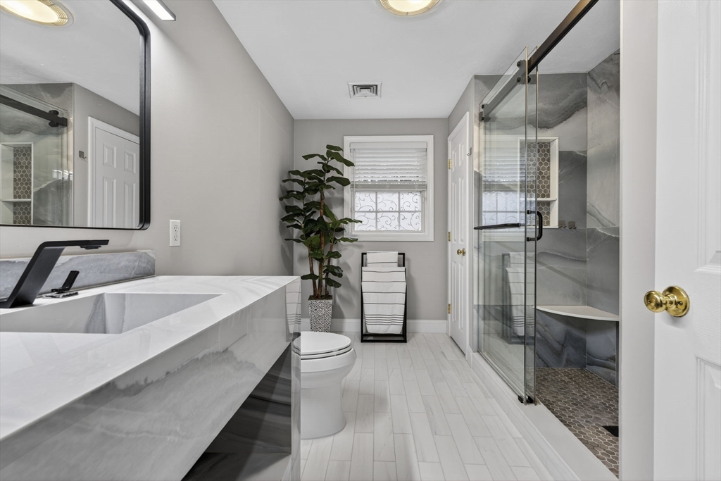Cumberland, Rhode Island, 02864, United States, 4 Bedrooms Bedrooms, ,2 BathroomsBathrooms,Residential,For Sale,2040279