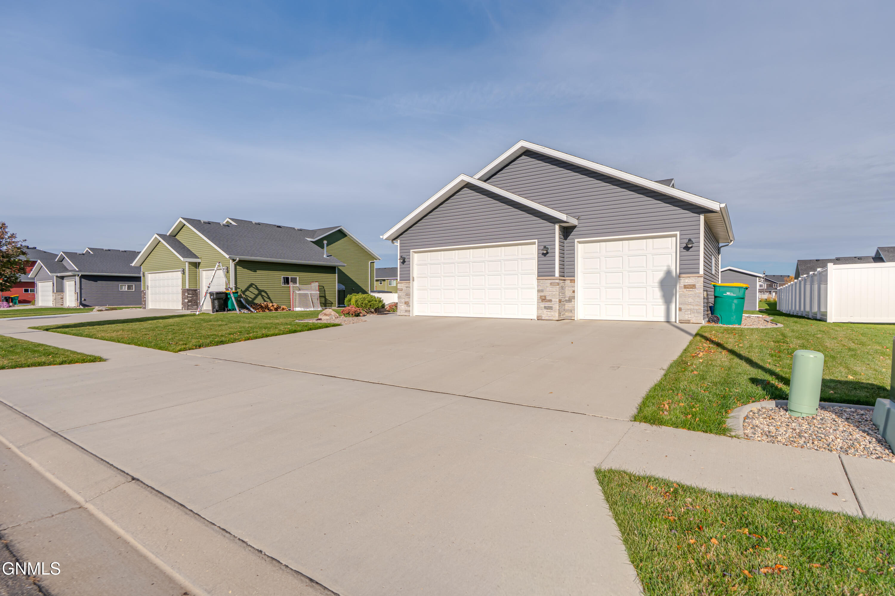 Bismarck, North Dakota, 58504, United States, 5 Bedrooms Bedrooms, ,2 BathroomsBathrooms,Residential,For Sale,1986096