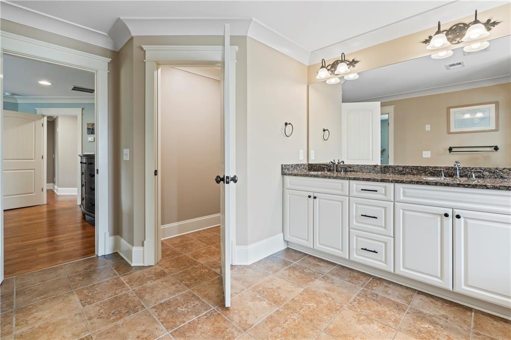 Marietta, Georgia, 30060, United States, 5 Bedrooms Bedrooms, ,4 BathroomsBathrooms,Residential,For Sale,1973923