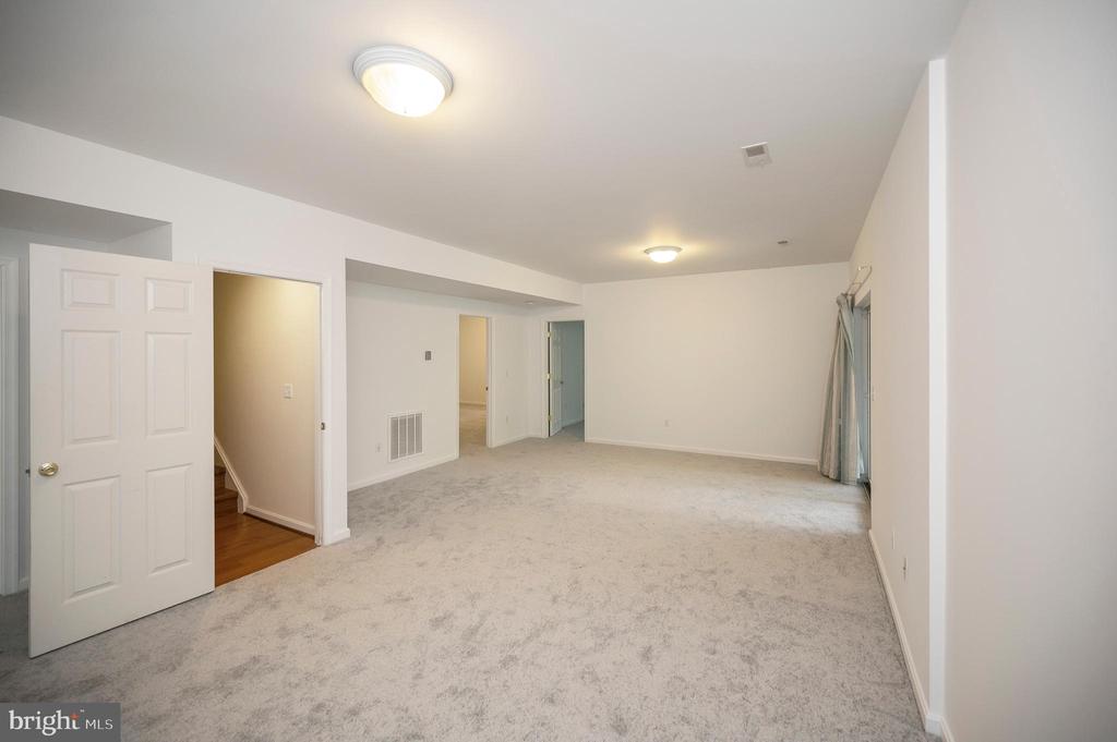 Locust Grove, Virginia, 22508, United States, 4 Bedrooms Bedrooms, ,3 BathroomsBathrooms,Residential,For Sale,1976056