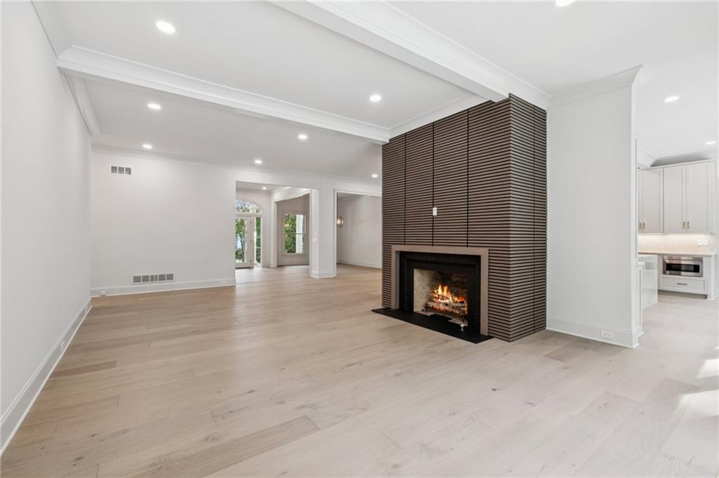 Alpharetta, Georgia, 30004, United States, 5 Bedrooms Bedrooms, ,7 BathroomsBathrooms,Residential,For Sale,1978962