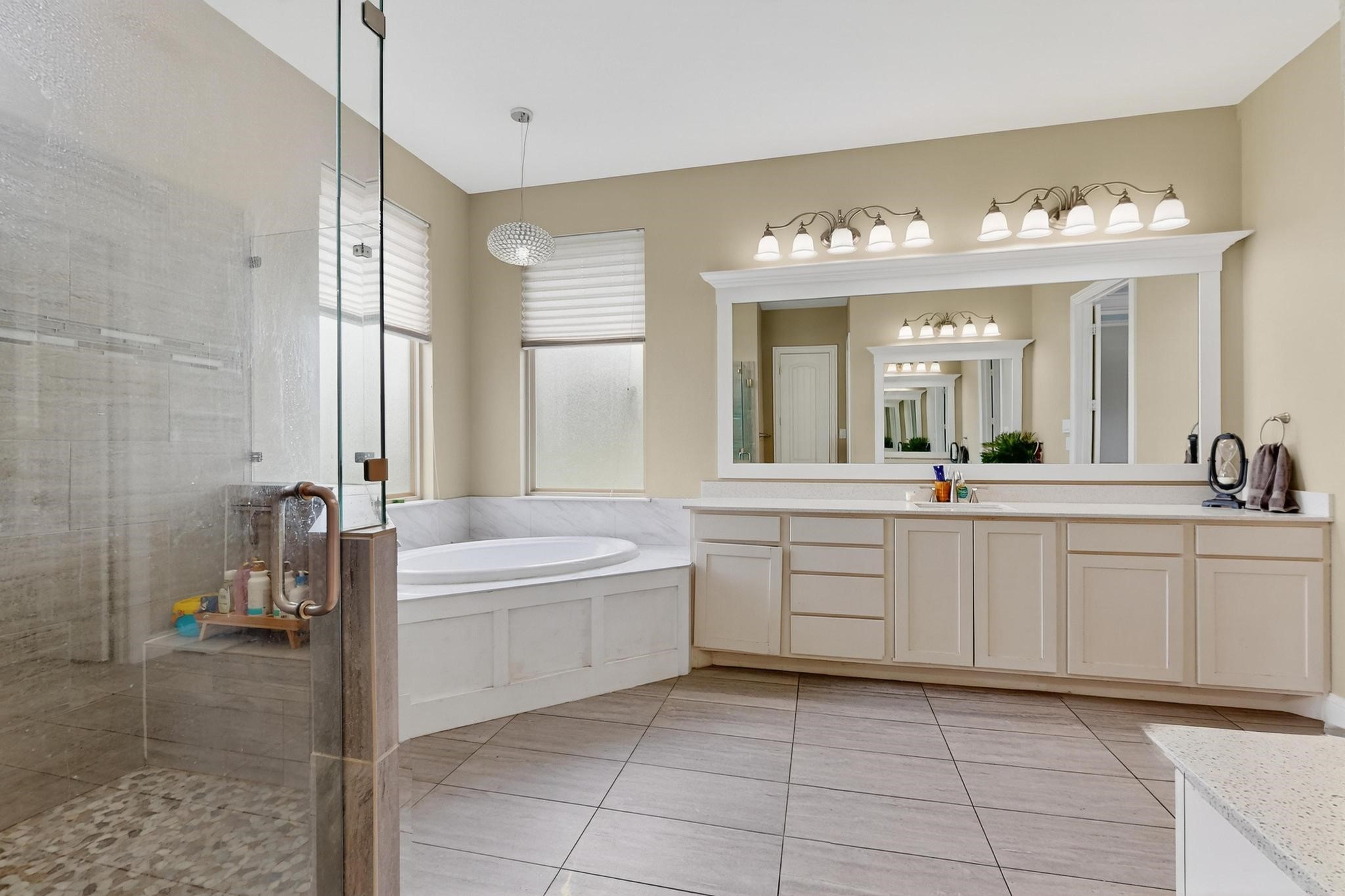 Forney, Texas, 75126, United States, 3 Bedrooms Bedrooms, ,4 BathroomsBathrooms,Residential,For Sale,1897470