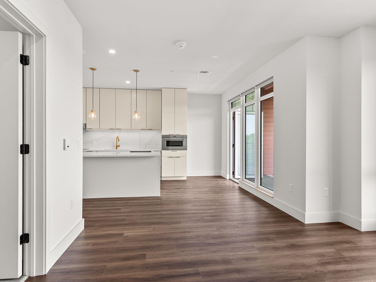 Burlington, Vermont, 05401, United States, 1 Bedroom Bedrooms, ,Residential,For Sale,1777342