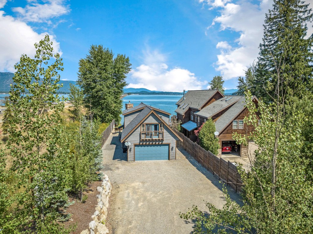 Sagle, Idaho, 83860, United States, 4 Bedrooms Bedrooms, ,2 BathroomsBathrooms,Residential,For Sale,2013773