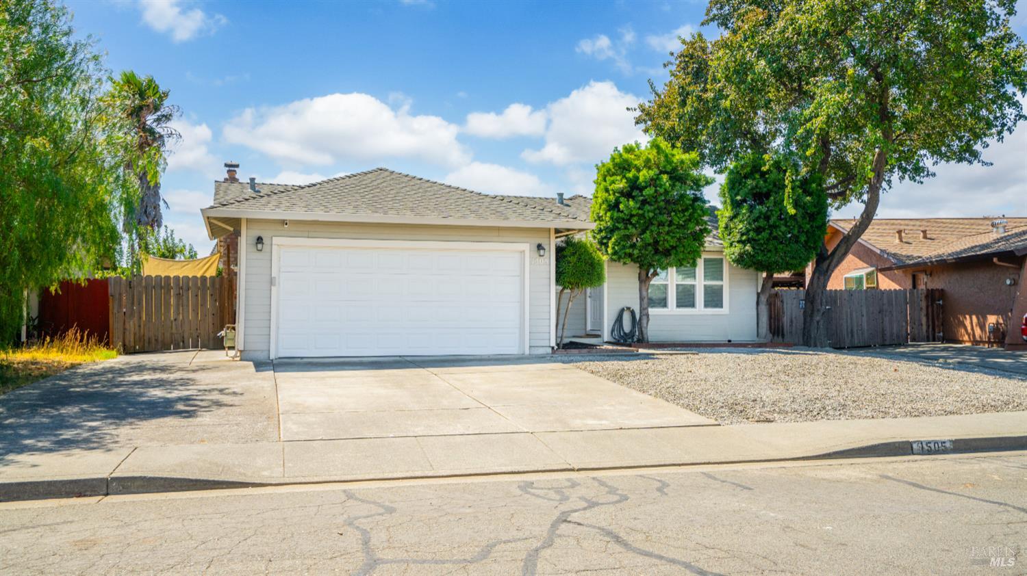 Suisun City, California, 94585, United States, 3 Bedrooms Bedrooms, ,2 BathroomsBathrooms,Residential,For Sale,1932599