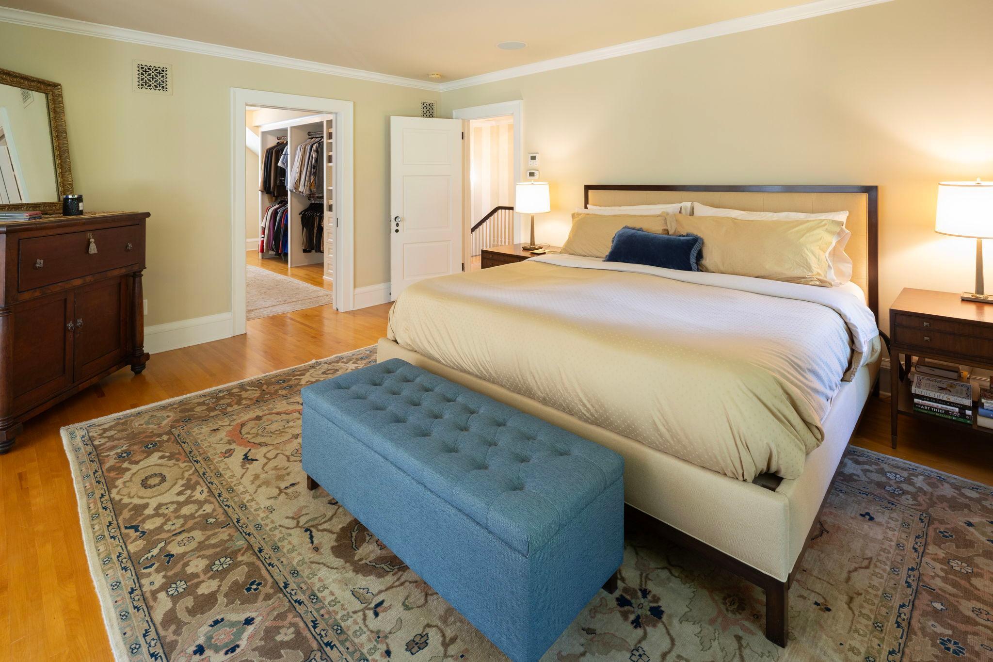 Minneapolis, Minnesota, 55405, United States, 5 Bedrooms Bedrooms, ,3 BathroomsBathrooms,Residential,For Sale,2000918