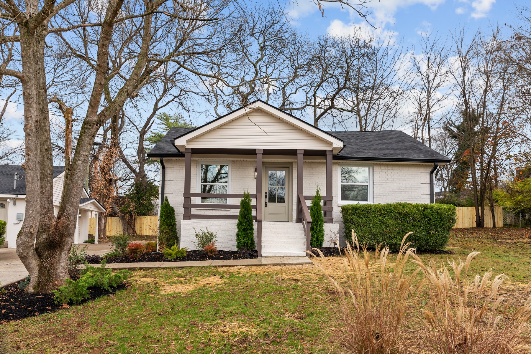 Nashville, Tennessee, 37209, United States, 4 Bedrooms Bedrooms, ,3 BathroomsBathrooms,Residential,For Sale,1999048