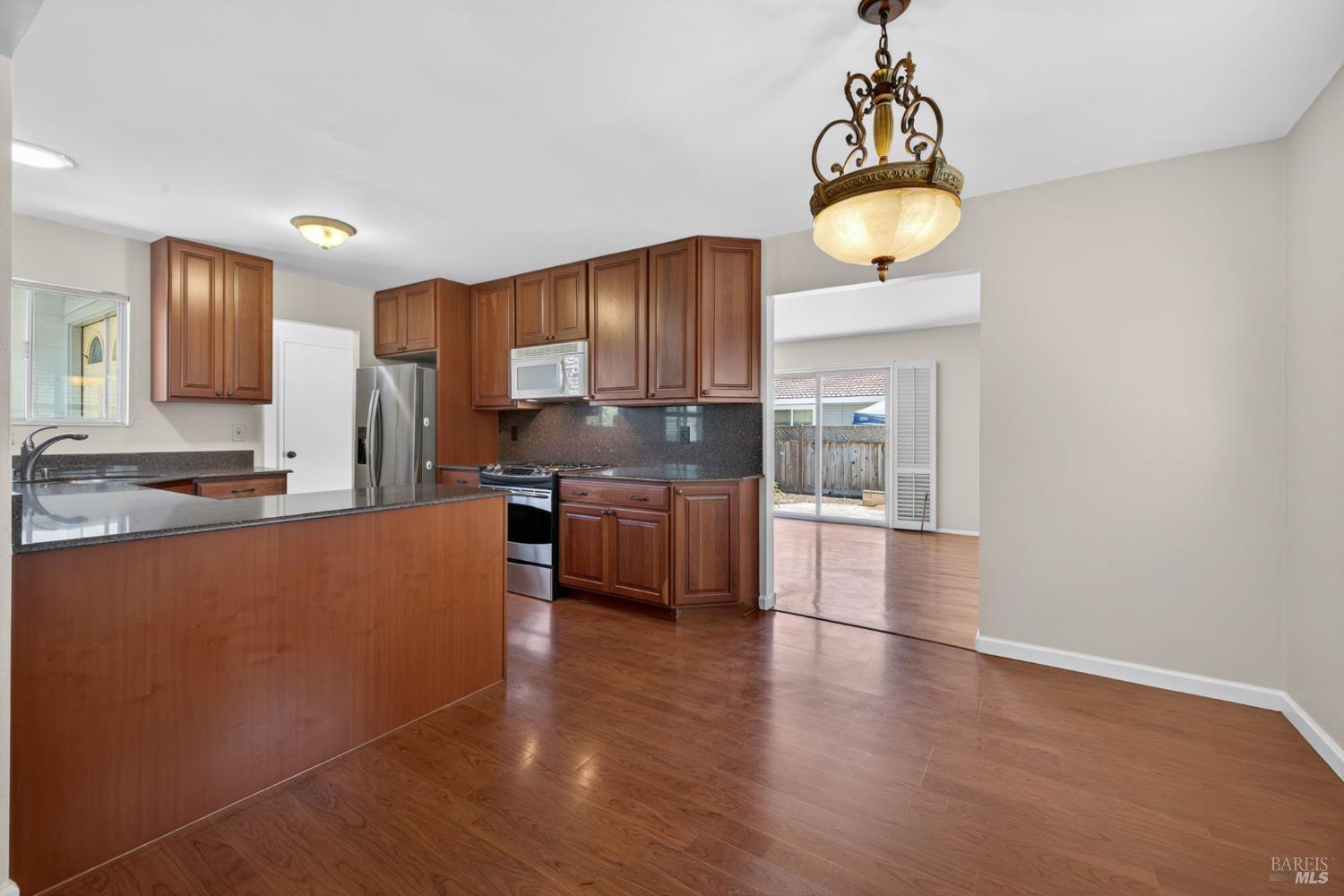 Petaluma, California, 94954, United States, 3 Bedrooms Bedrooms, ,2 BathroomsBathrooms,Residential,For Sale,2047948