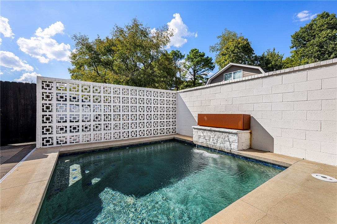 2nd St, Bentonville, AR 72712 #1