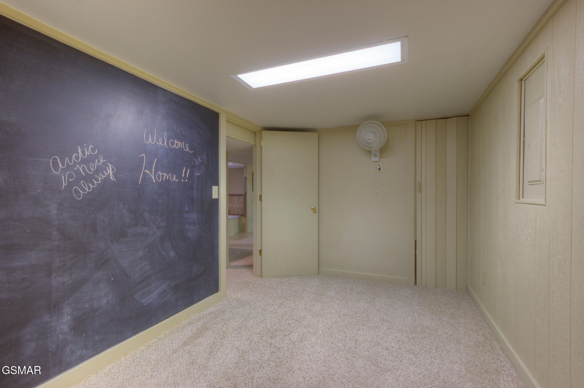 Gatlinburg, Tennessee, 37738, United States, 3 Bedrooms Bedrooms, ,4 BathroomsBathrooms,Residential,For Sale,1979752