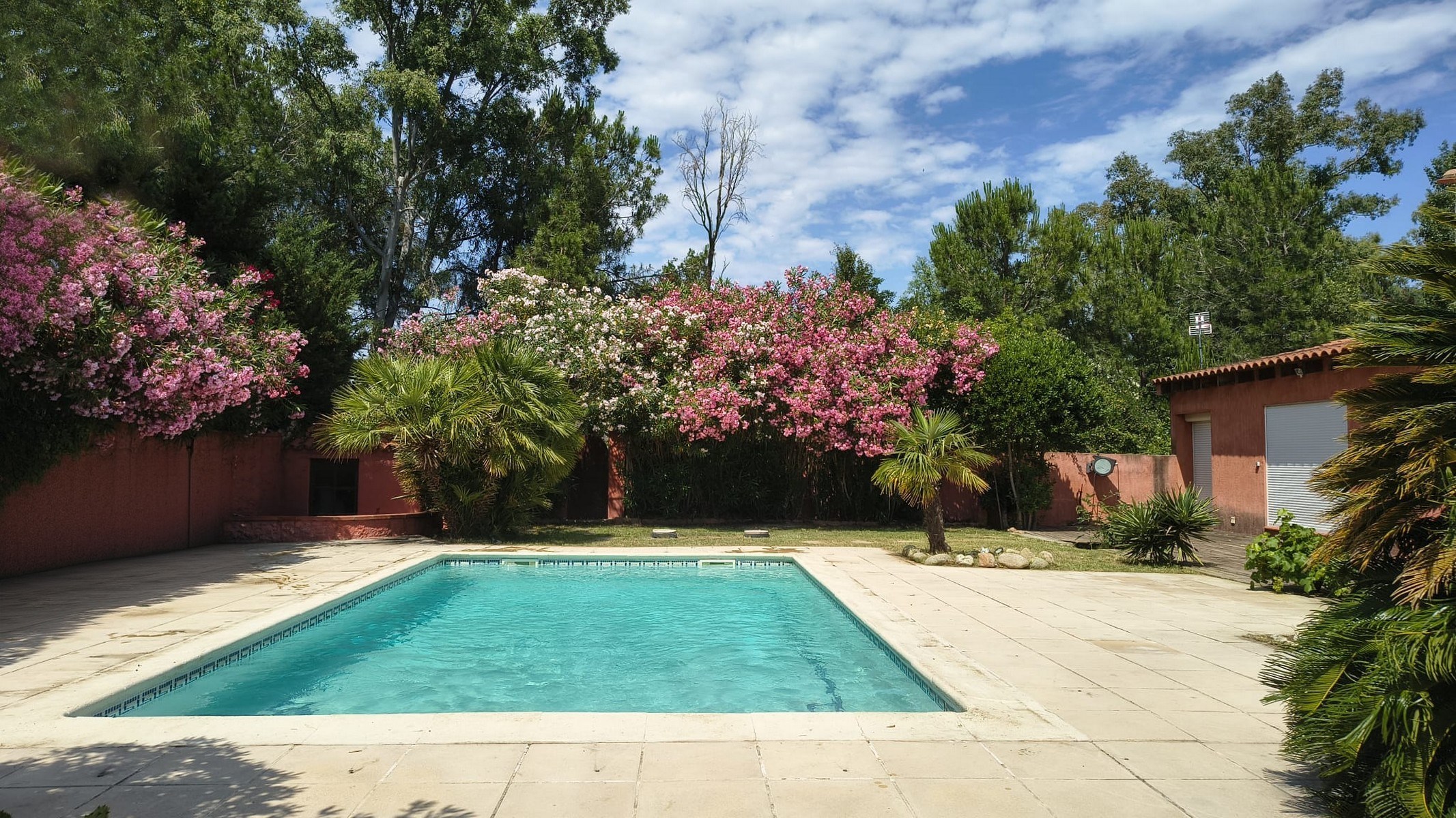  Exclusive : Charming renovated part of a domain on a tree-lined plot wih swimmi… - 物件實景