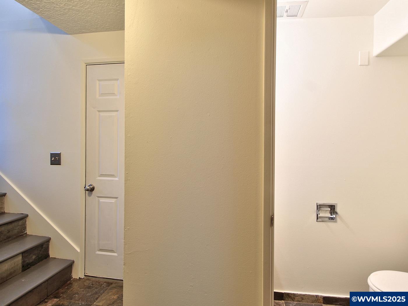 Lincoln City, Oregon, 97367, United States, ,2 BathroomsBathrooms,Residential,For Sale,1974153