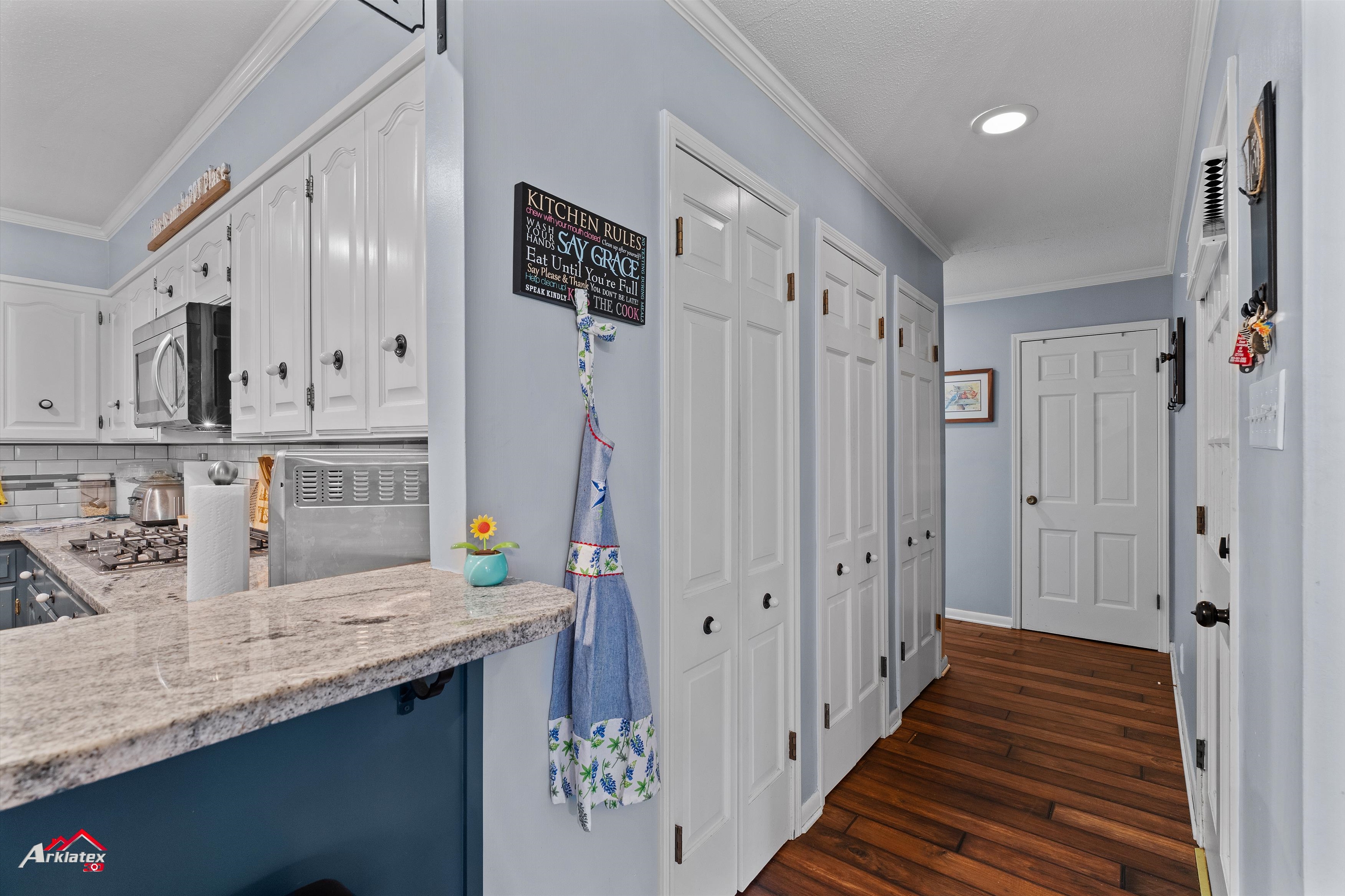 Henderson, Texas, 75654, United States, 3 Bedrooms Bedrooms, ,4 BathroomsBathrooms,Residential,For Sale,1975189