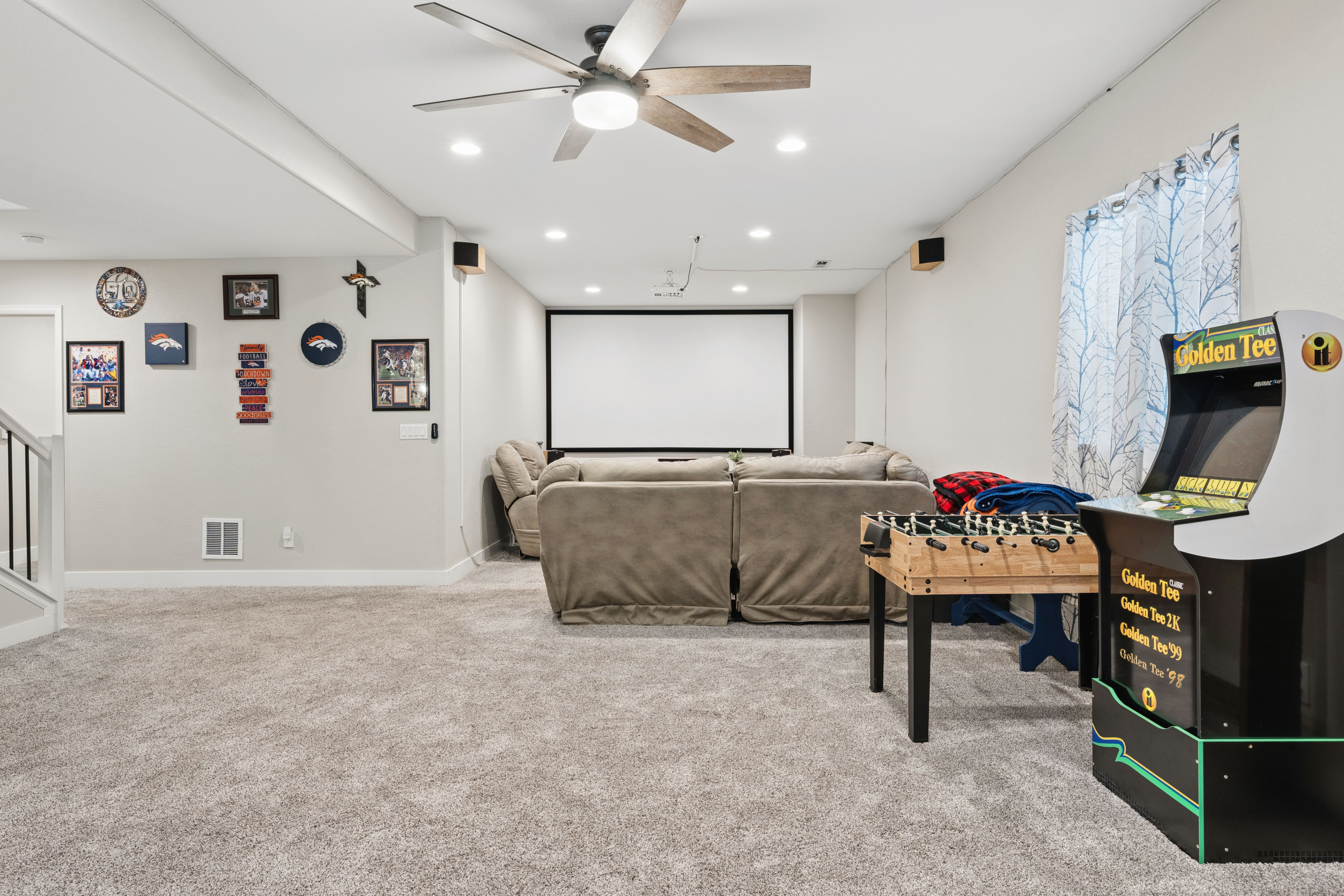  Beautiful Home Located in the Highly Desirable Haven at York Street Community - 物件實景