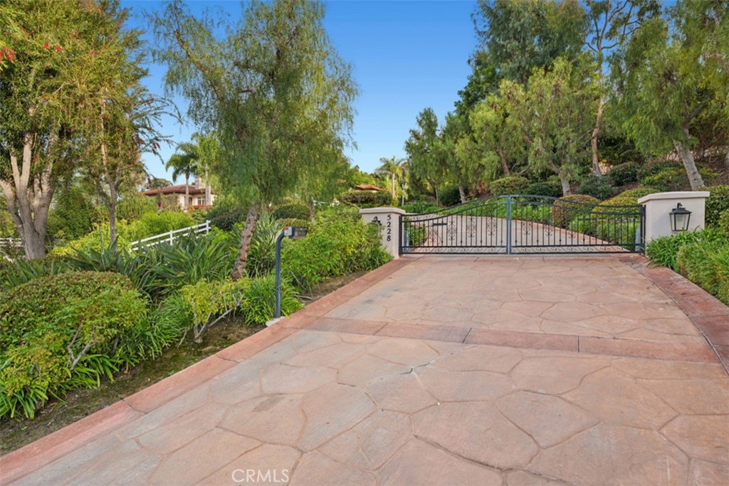 Rancho Santa Fe, California, 92067, United States, 5 Bedrooms Bedrooms, ,6 BathroomsBathrooms,Residential,For Sale,1989068