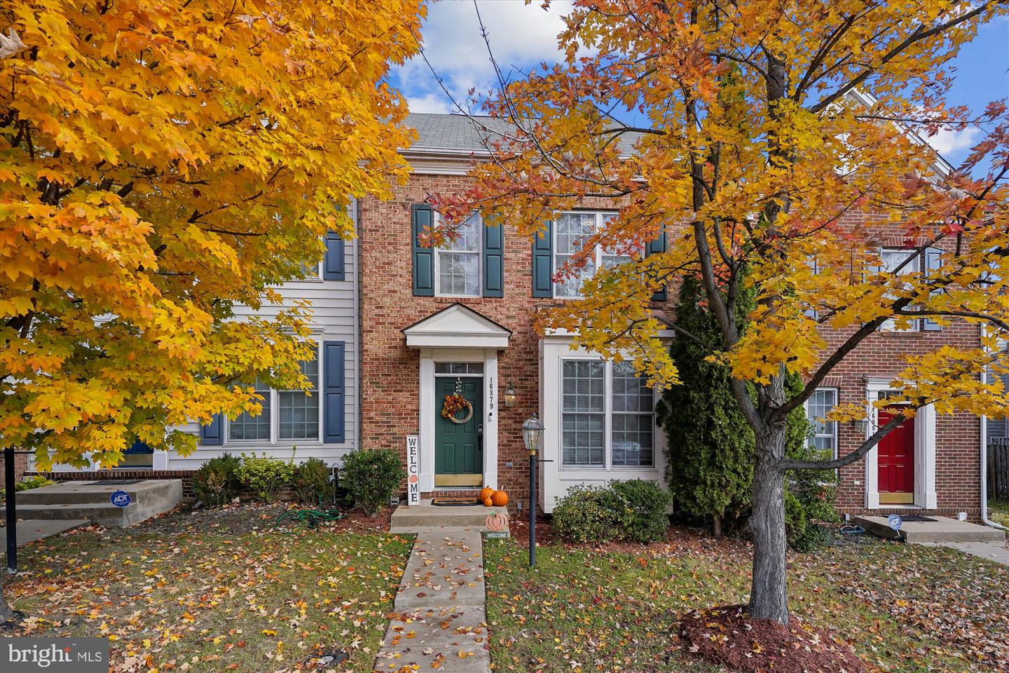 Woodbridge, Virginia, 22191, United States, 3 Bedrooms Bedrooms, ,4 BathroomsBathrooms,Residential,For Sale,1989023