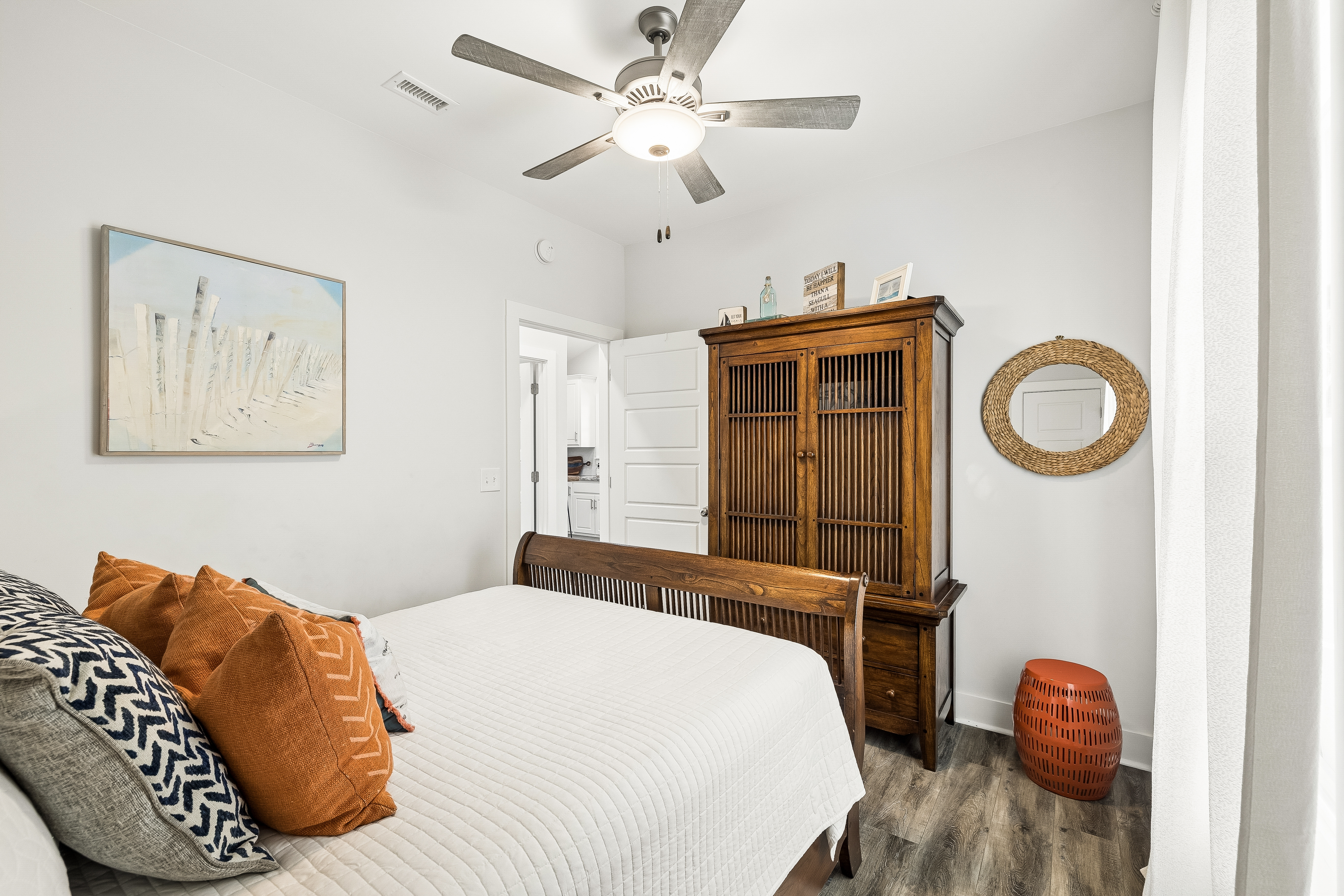 Turnkey Coastal Cottage With Resort Amenities In Gated Waterfront Community - 物件實景