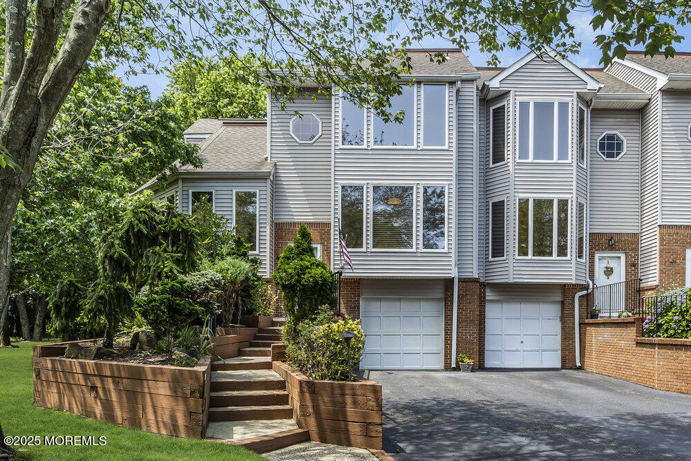 Red Bank, New Jersey, 07701, United States, 3 Bedrooms Bedrooms, ,5 BathroomsBathrooms,Residential,For Sale,1938827