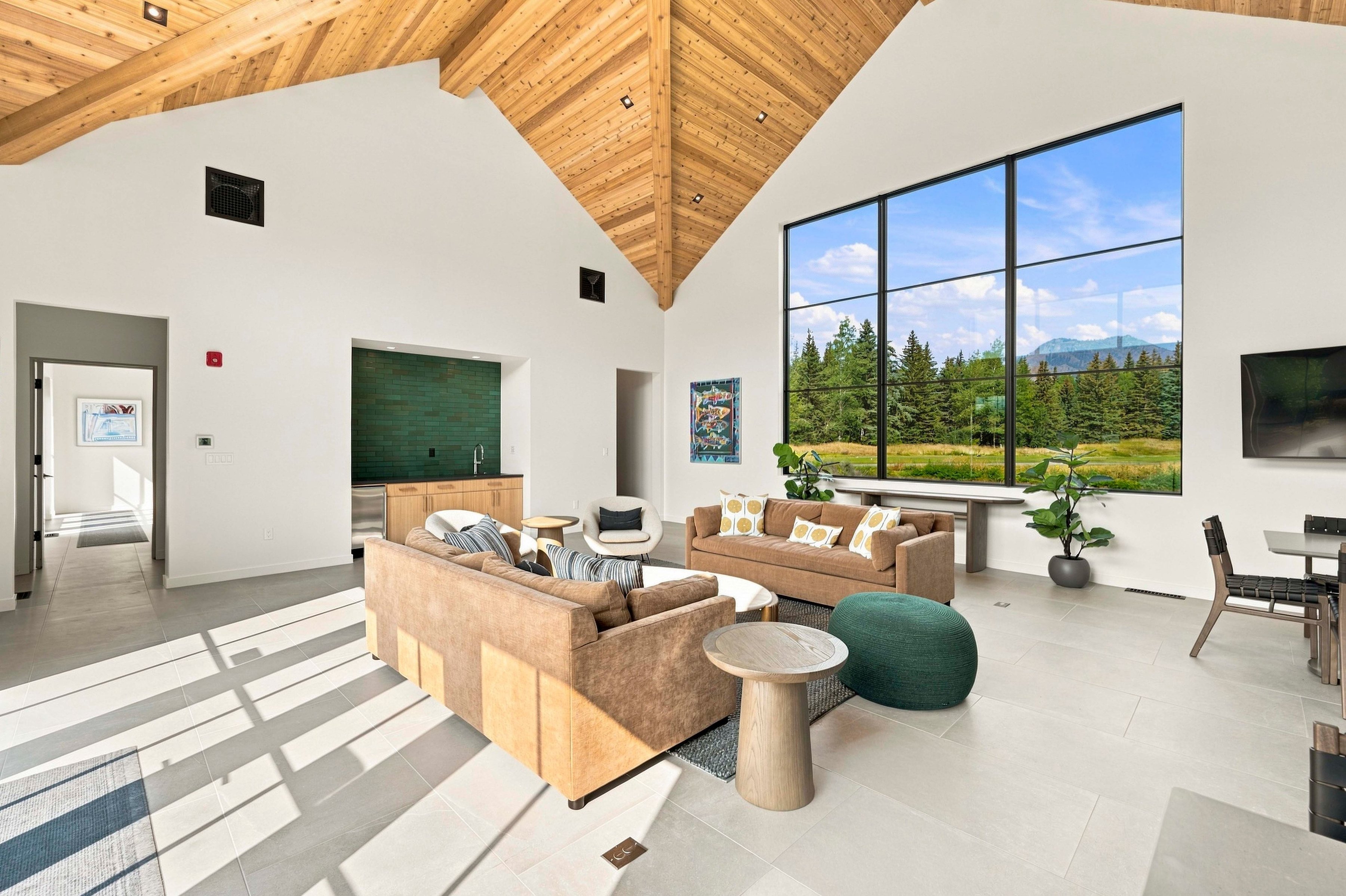  Nothing Compares to an Exquisite Bigwood Residence - 物件實景