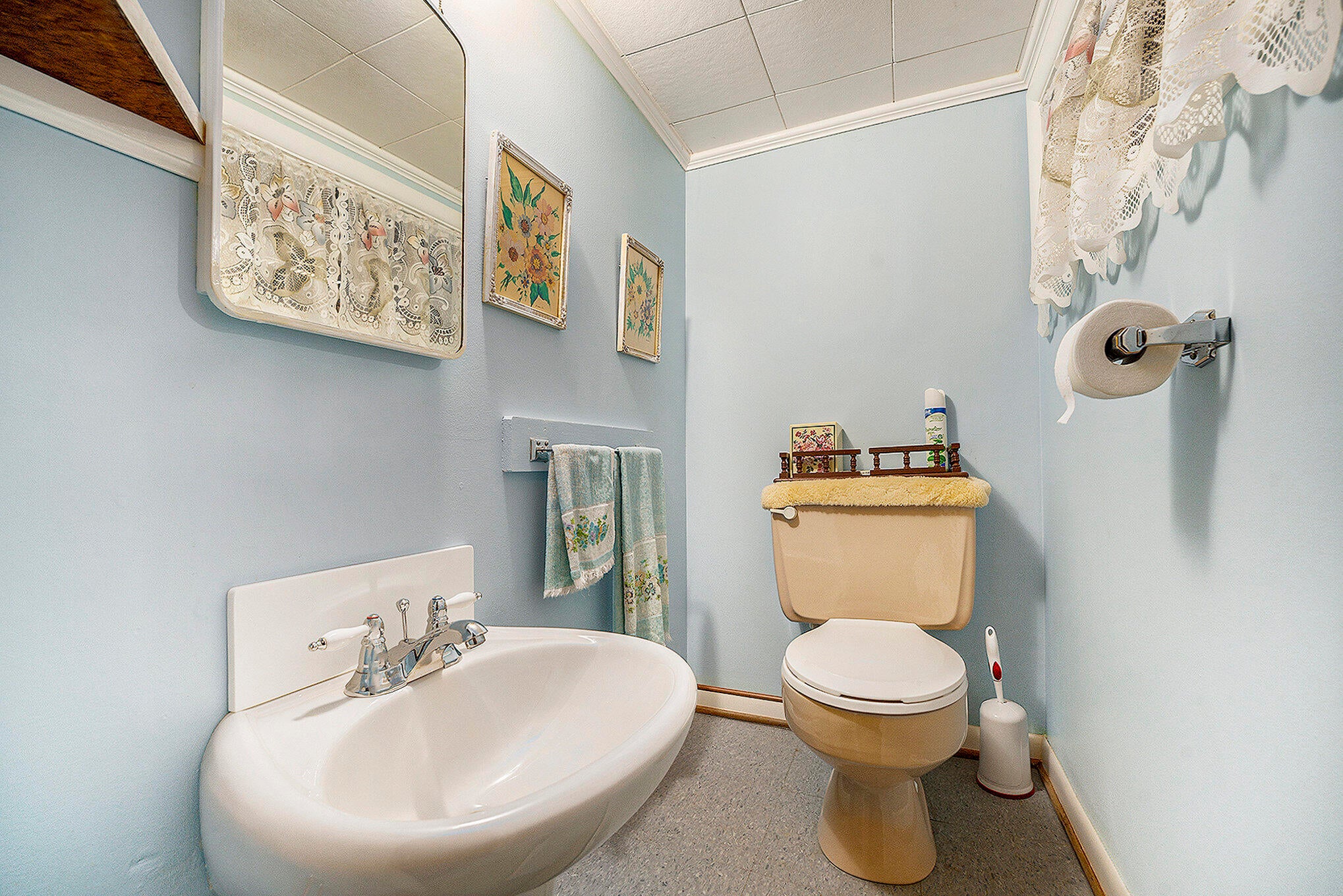 Fennville, Michigan, 49408, United States, 4 Bedrooms Bedrooms, ,4 BathroomsBathrooms,Residential,For Sale,1766735