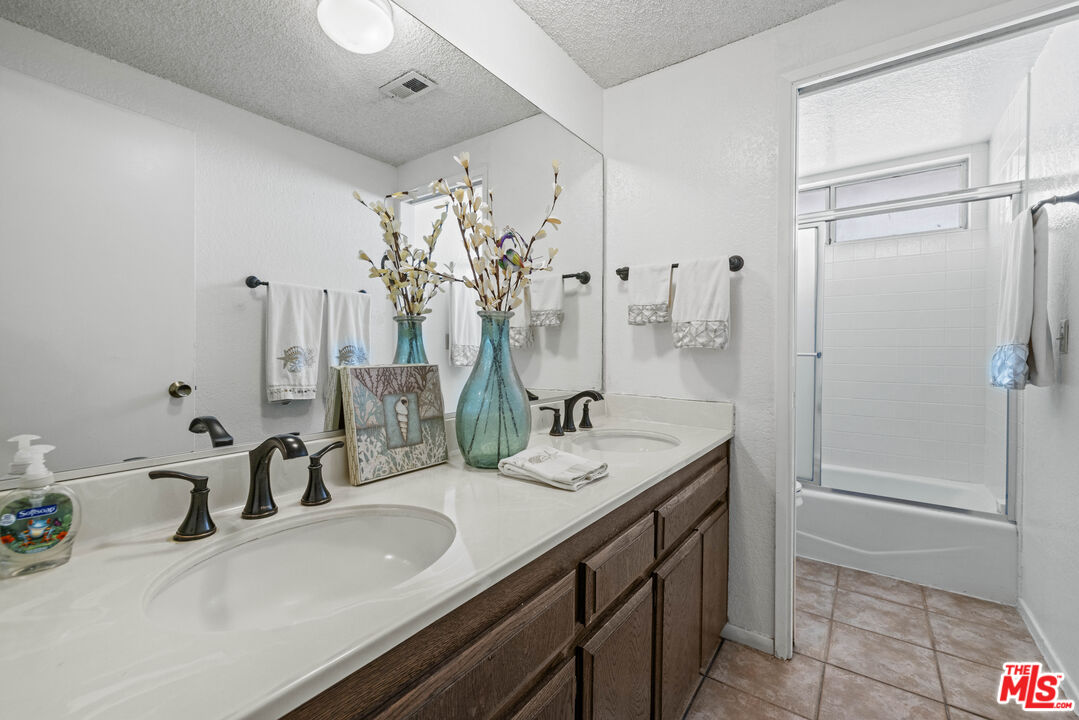 Acton, California, 93510, United States, 4 Bedrooms Bedrooms, ,3 BathroomsBathrooms,Residential,For Sale,1897411