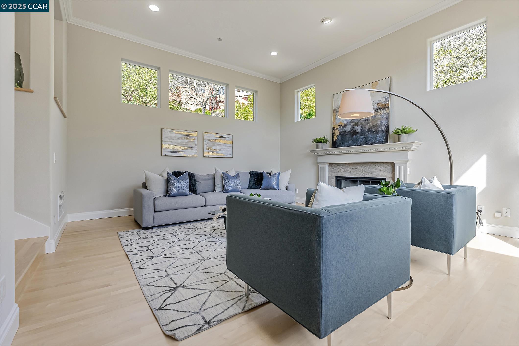 Orinda, California, 94563, United States, 4 Bedrooms Bedrooms, ,3 BathroomsBathrooms,Residential,For Sale,1942237