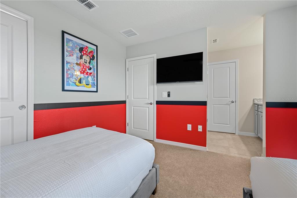 Davenport, Florida, 33897, United States, 9 Bedrooms Bedrooms, ,8 BathroomsBathrooms,Residential,For Sale,1964682