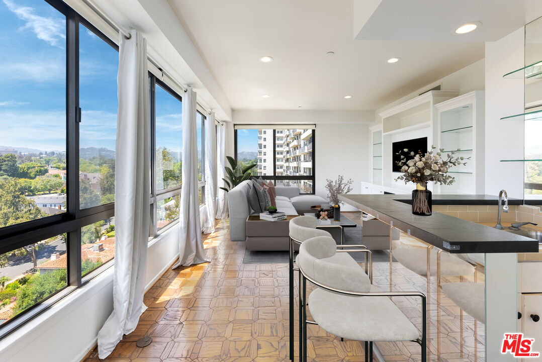 Los Angeles, California, 90024, United States, 2 Bedrooms Bedrooms, ,3 BathroomsBathrooms,Residential,For Sale,1883580